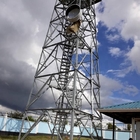 10meters Gsmのテレコミュニケーションの格子タワーの電気