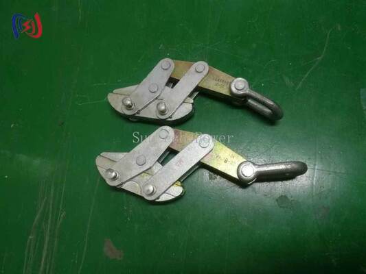 重い電気機器の安全な持ち上げのために,50-200KNの名付け負荷を持つ反扭曲鋼ロープグリッパー