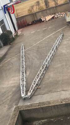 8~28mの塔の建設のための耐腐蝕性コーティングを持つモジュール型A型格子ジーンポール