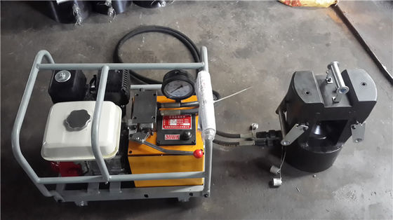 切断、圧縮、およびパンチングマシンへの電力供給用の高圧油圧ポンプを搭載した油圧圧着工具