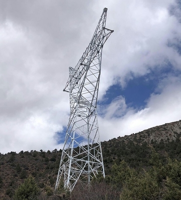 110 132kV 4脚の角の鋼鉄格子伝達タワー