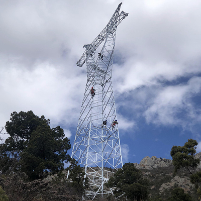 電流を通される熱いすくいは山形鋼10を- 500kV頭上式の送電線タワー