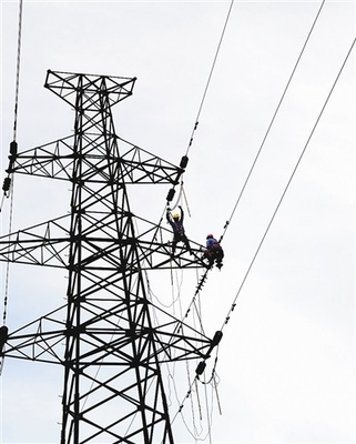 熱い電流を通されたQ345 Q235の鋼鉄電力線タワー