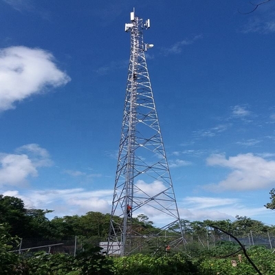 GR50自己支持TVのアンテナ鉄塔は三角形のWifiの鋼鉄可動装置に電流を通した