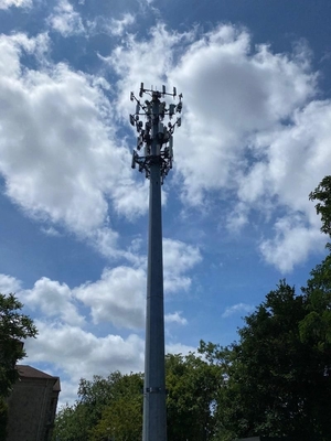 電流を通されたGuyedのマストのポーランド人 タワー鋼鉄Q355 Q245材料
