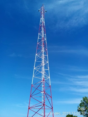 3足管状Q235鋼鉄伝達タワーのforTelecommunication